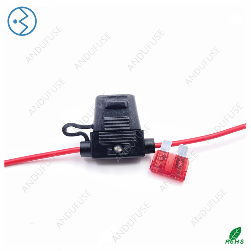 中号带LED灯汽车防水座